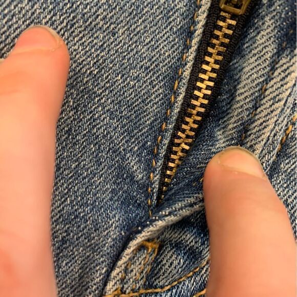 Old Navy OG Straight High Waist Distressed Cut-Off Jean Shorts Blue Size 8 - Picture 9 of 10